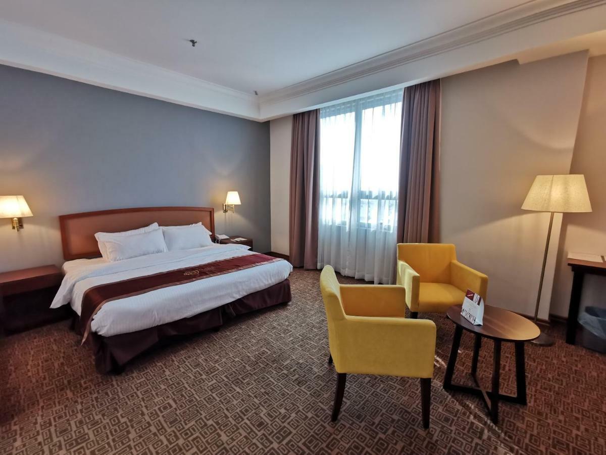 Classic Hotel Muar Esterno foto