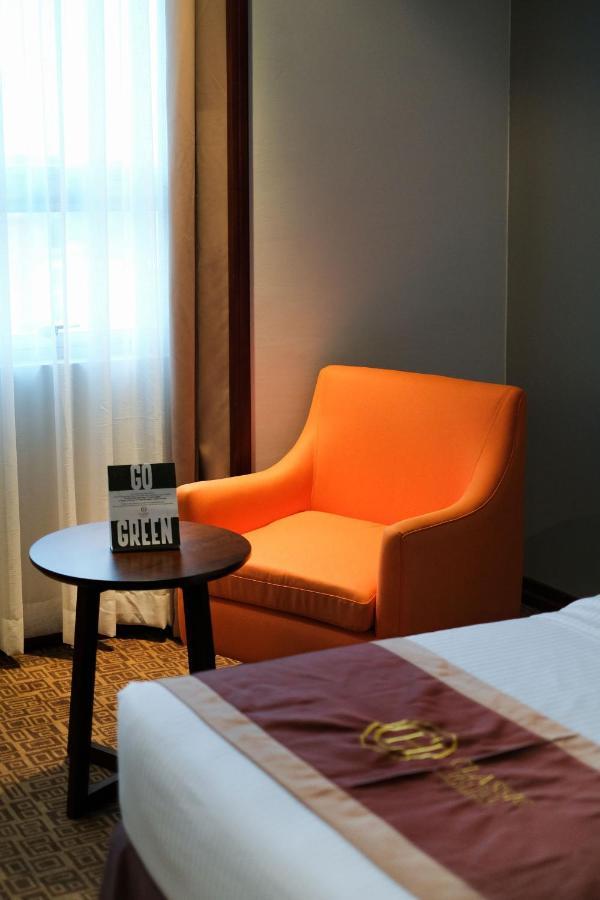 Classic Hotel Muar Esterno foto